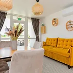 Zalia Kopa Su Baseinu, Sventoji Apartment *