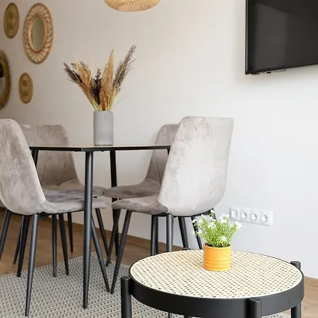 Apartment Zalia Kopa Su Baseinu, Sventoji